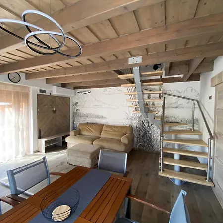 Abrahamhegyi Nyaralohaz *