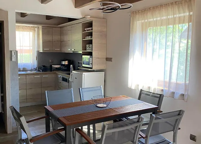 Abrahamhegyi Nyaralohaz 別荘